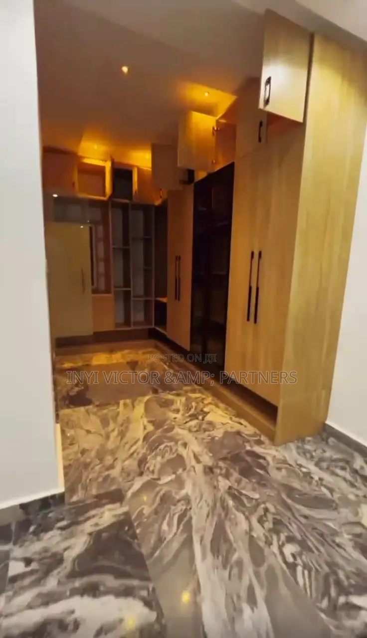 Furnished 6bdrm Duplex in Asokoro for sale in Asokoro