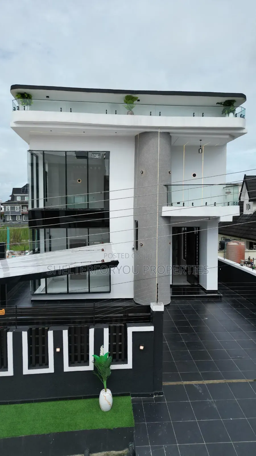 5bdrm Duplex in Sangotedo for sale in Sangotedo