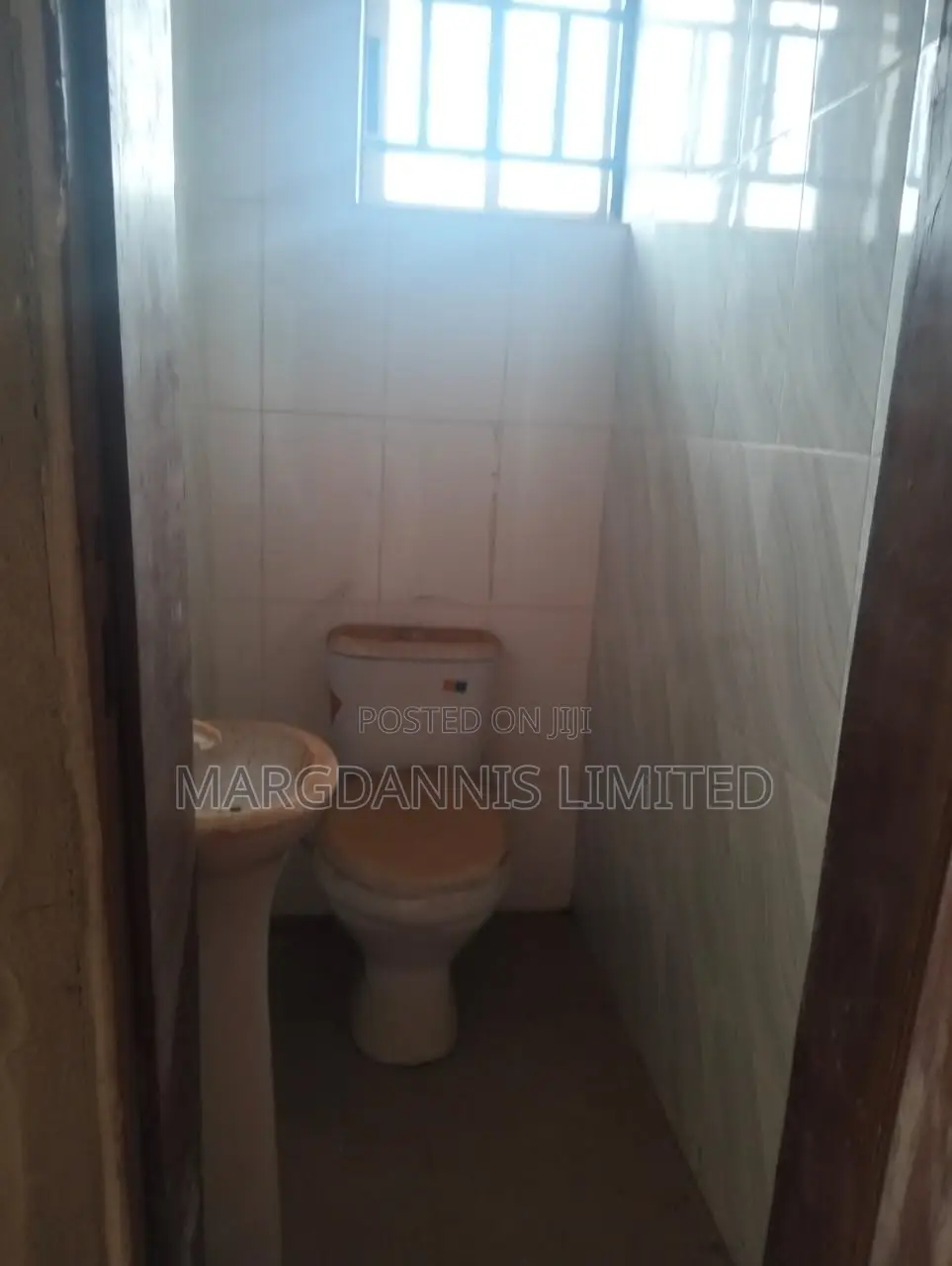 3bdrm Bungalow in Adeyemo Estate, Ita Oluwo for sale in Ita Oluwo