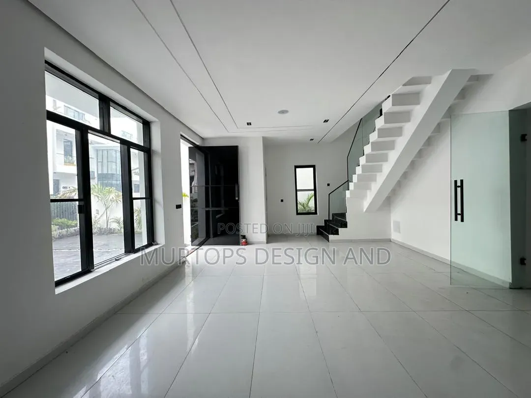 5bdrm Duplex in Lekki Phase 2 for rent in Lekki Phase 2
