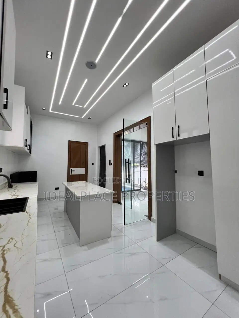 5bdrm Duplex in Ajah for sale in Ajah