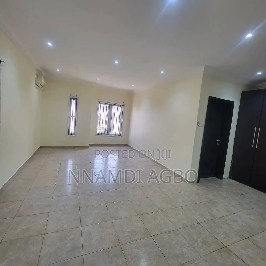 5bdrm Duplex in Osapa london for rent in Osapa london