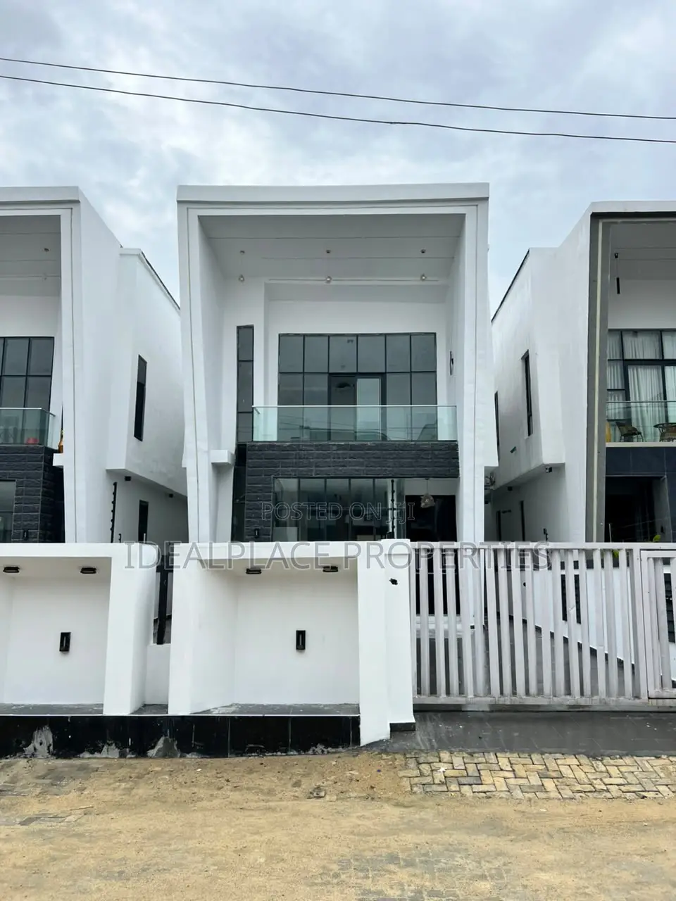5bdrm Duplex in Ajah for sale in Ajah
