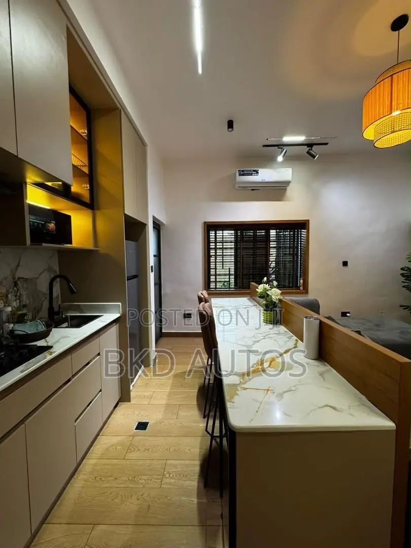 Cozy 1 Bedroom Apartment With Ps5 in Shomolu