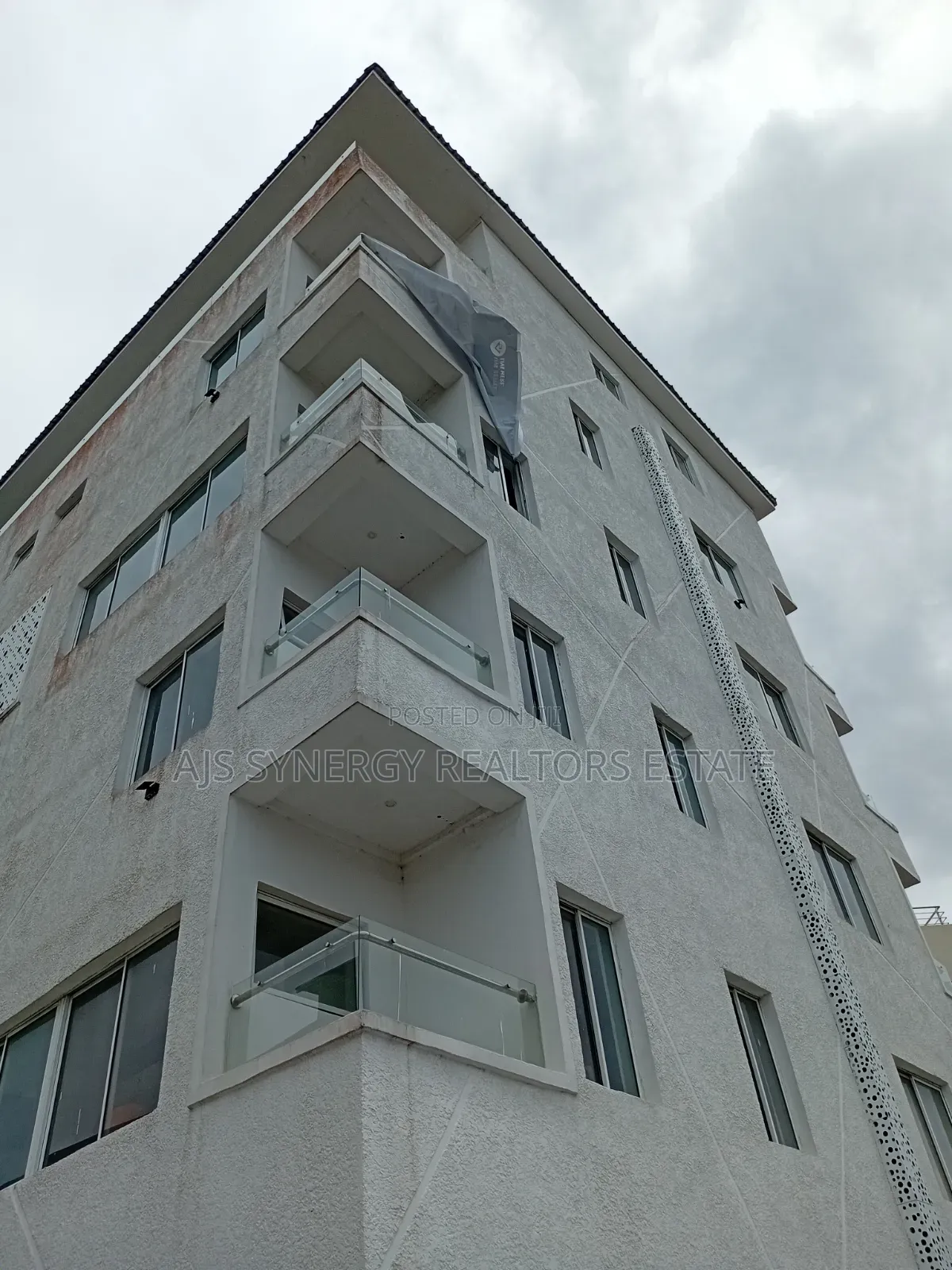 Furnished 3bdrm Maisonette in Lekki Phase 1 for sale in Lekki Phase 1