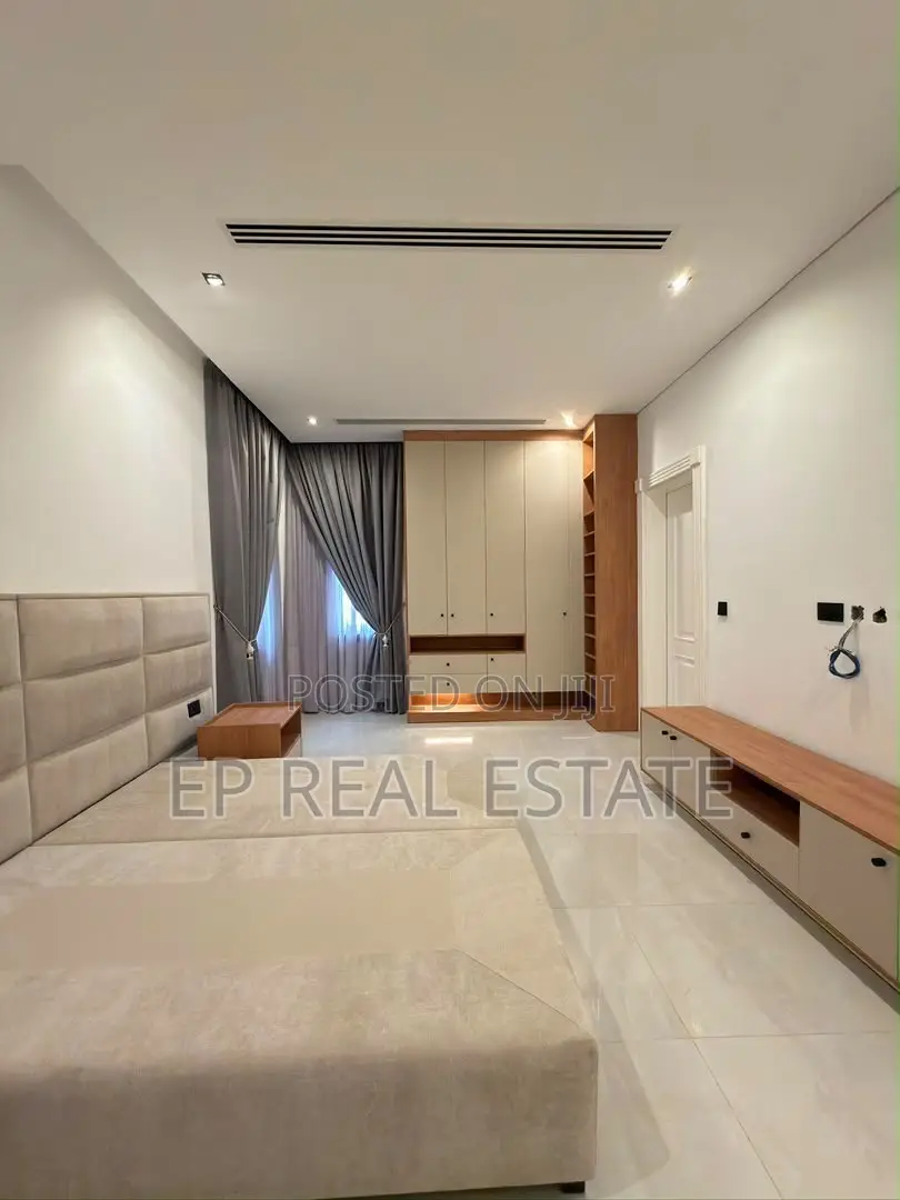 8bdrm Mansion in Maitama for sale in Maitama