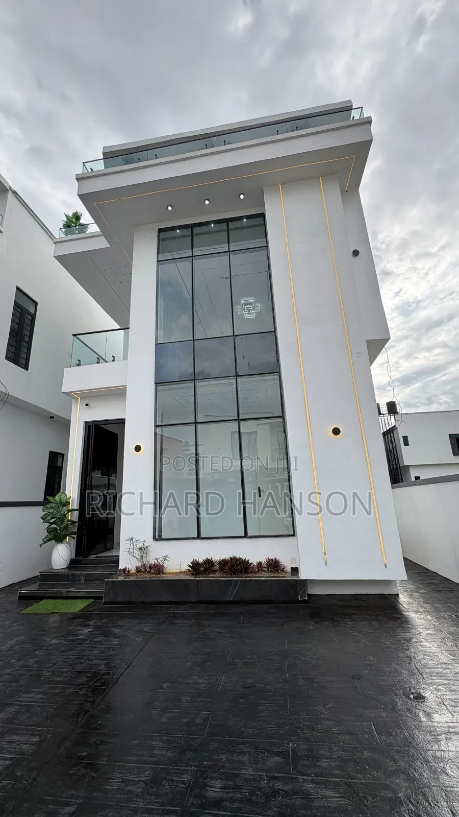 5bdrm Duplex in Vgc for sale in VGC / Ajah