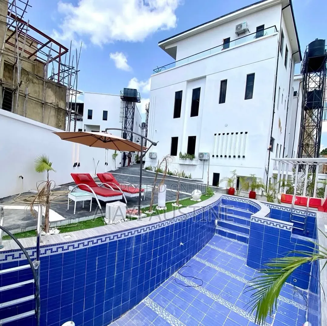 5bdrm Duplex in Mini Estate And for sale in Guzape District