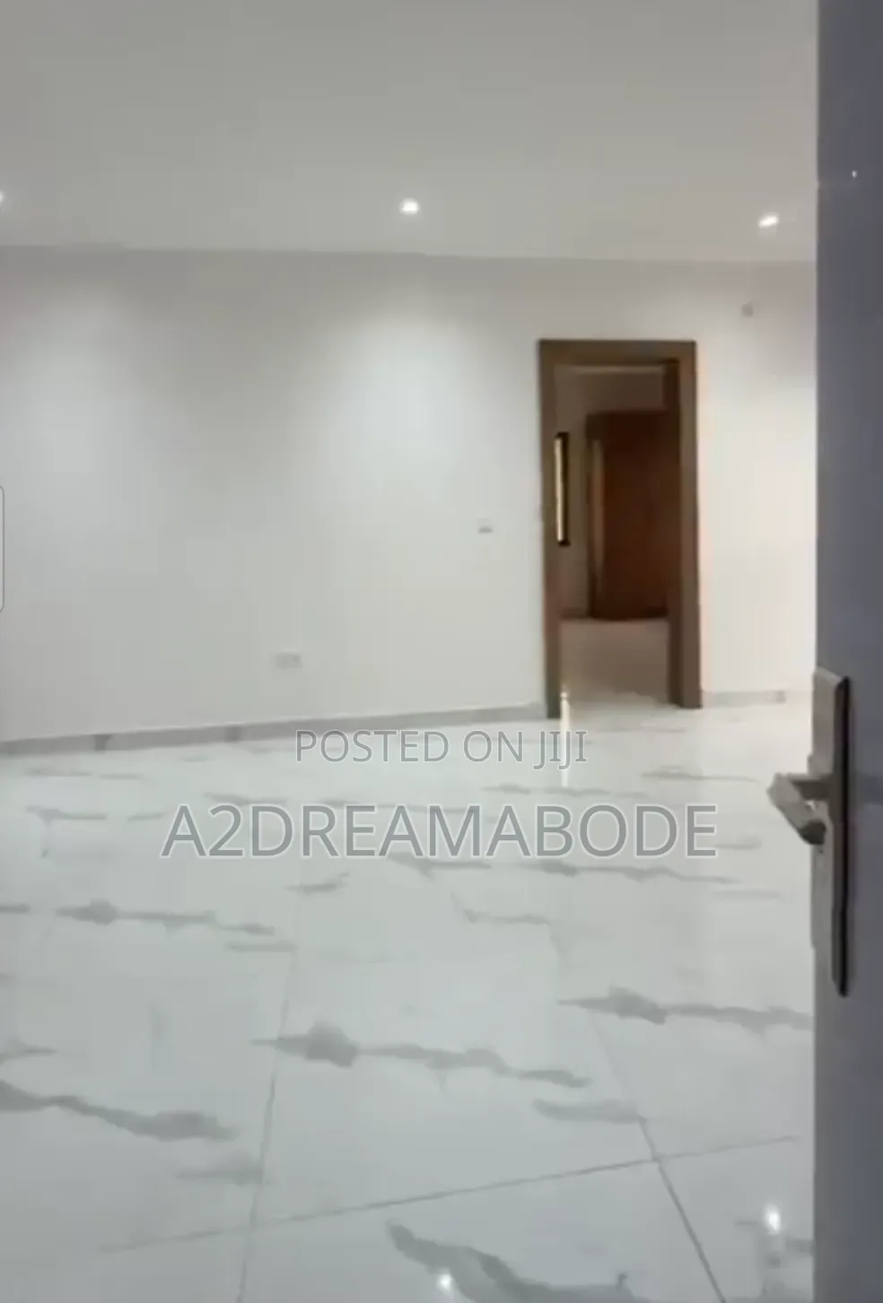3bdrm Apartment in Yaba, Alagomeji for rent in Alagomeji