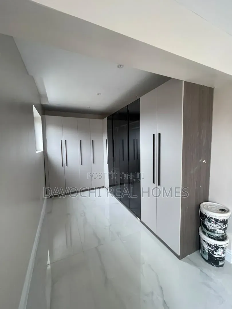 5bdrm Duplex in Banana Island for sale in Banana Island