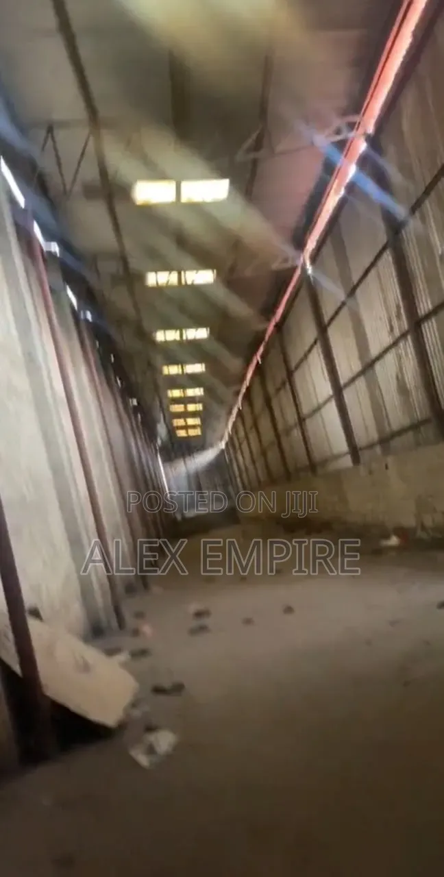 Warehouse for Sale in Mile 2 in Mile 2