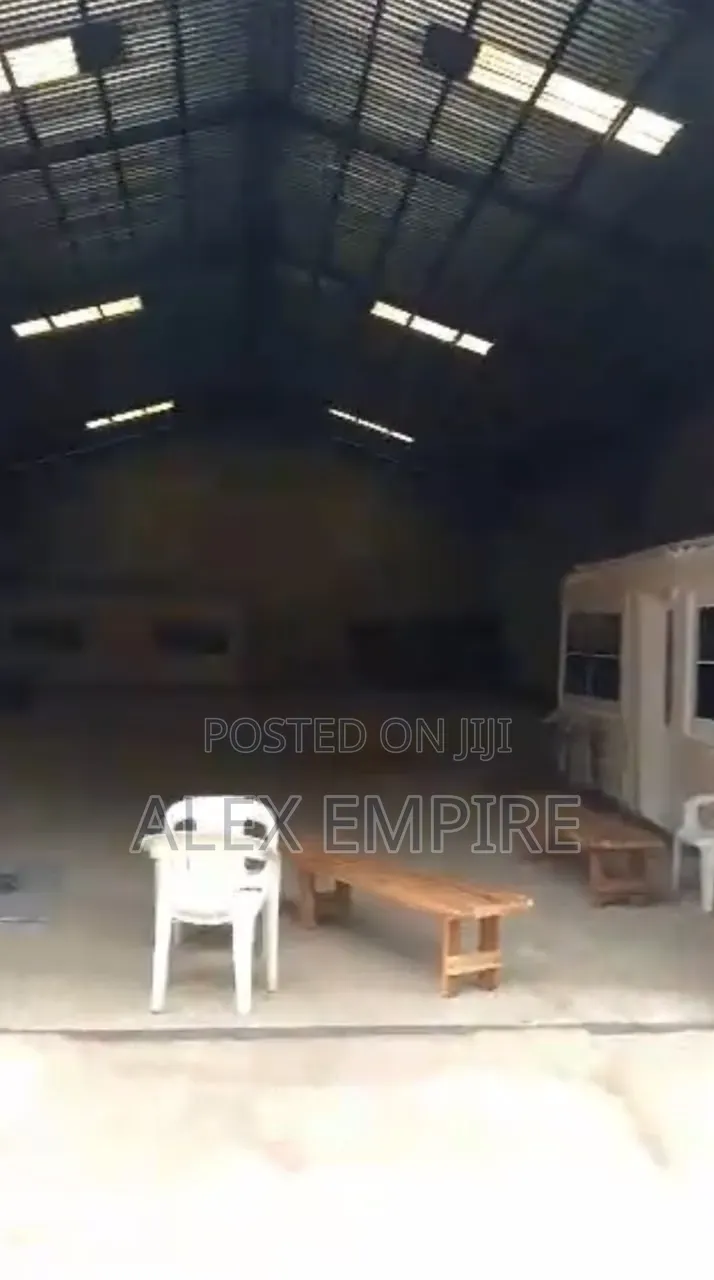 Warehouse for Sale in Mile 2 in Mile 2