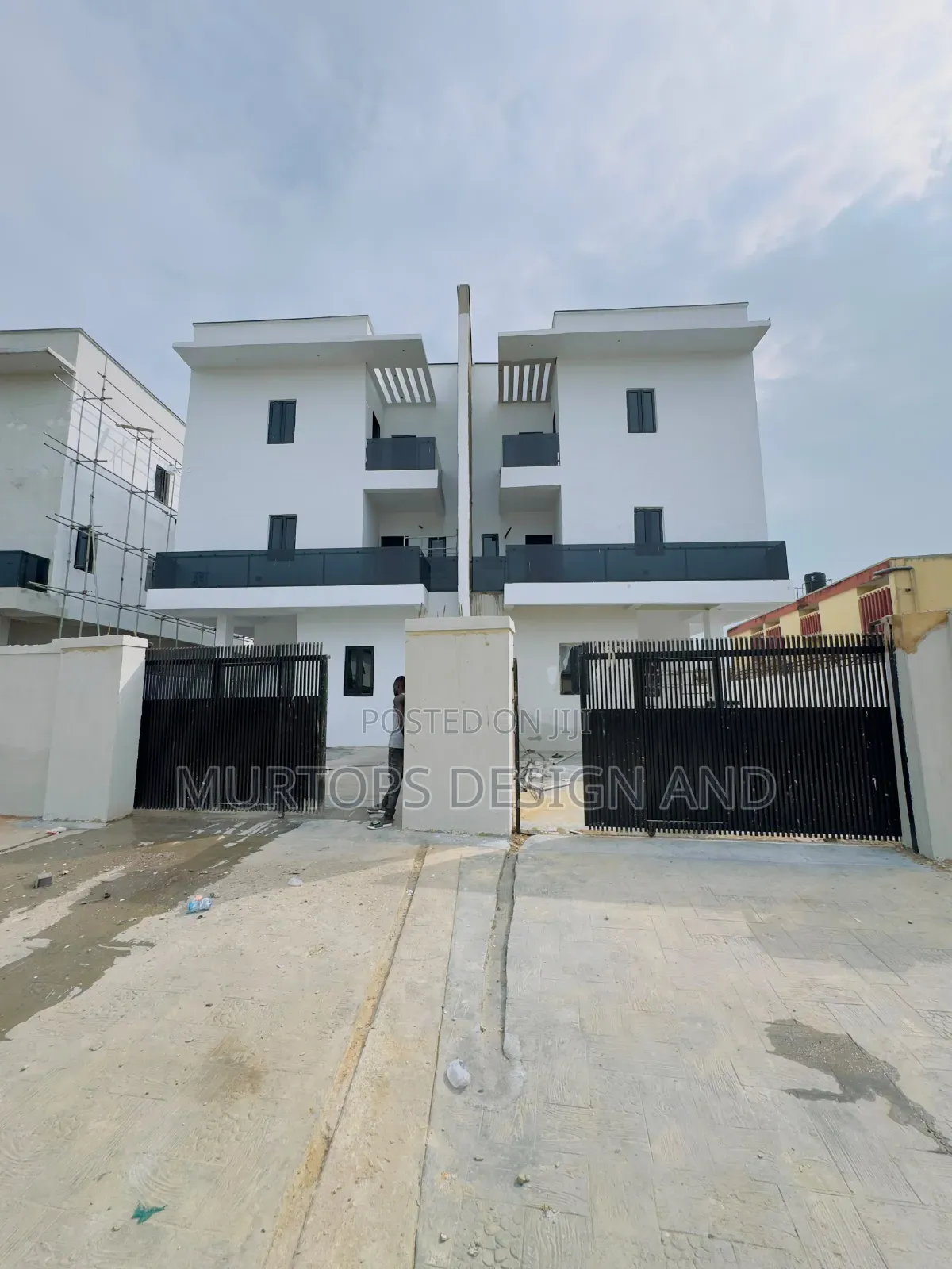 4bdrm Duplex in Gra for sale in Ogudu GRA