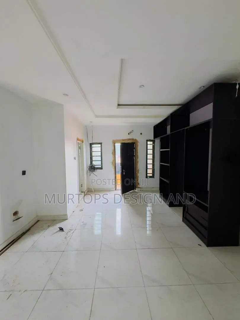 4bdrm Duplex in Gra for sale in Ogudu GRA