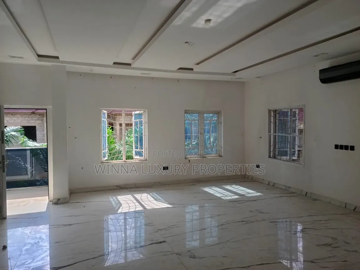 5bdrm Duplex in Julex Estate, Lugbe District for rent in Lugbe District
