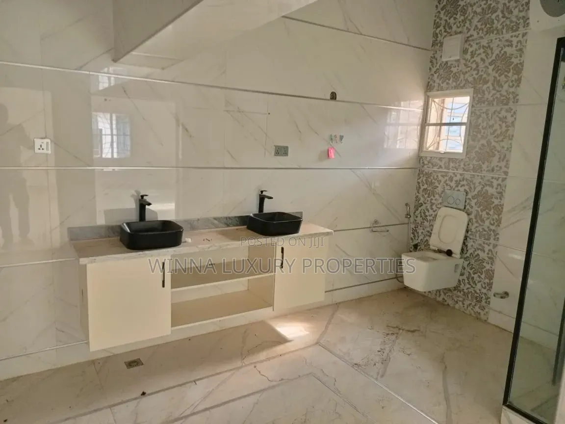 5bdrm Duplex in Julex Estate, Lugbe District for rent in Lugbe District