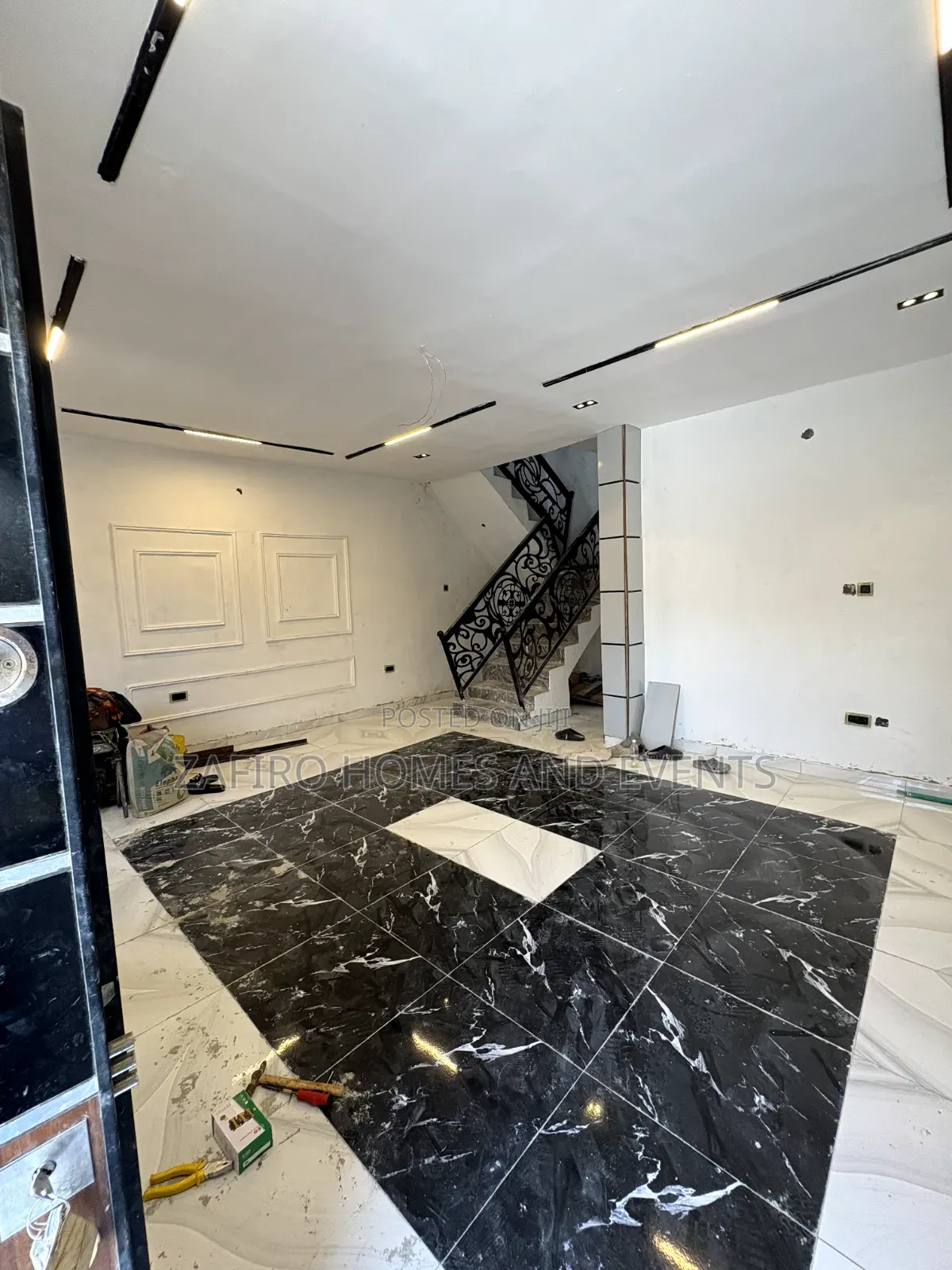 5bdrm Duplex in Behind Springfield for sale in Eleyele