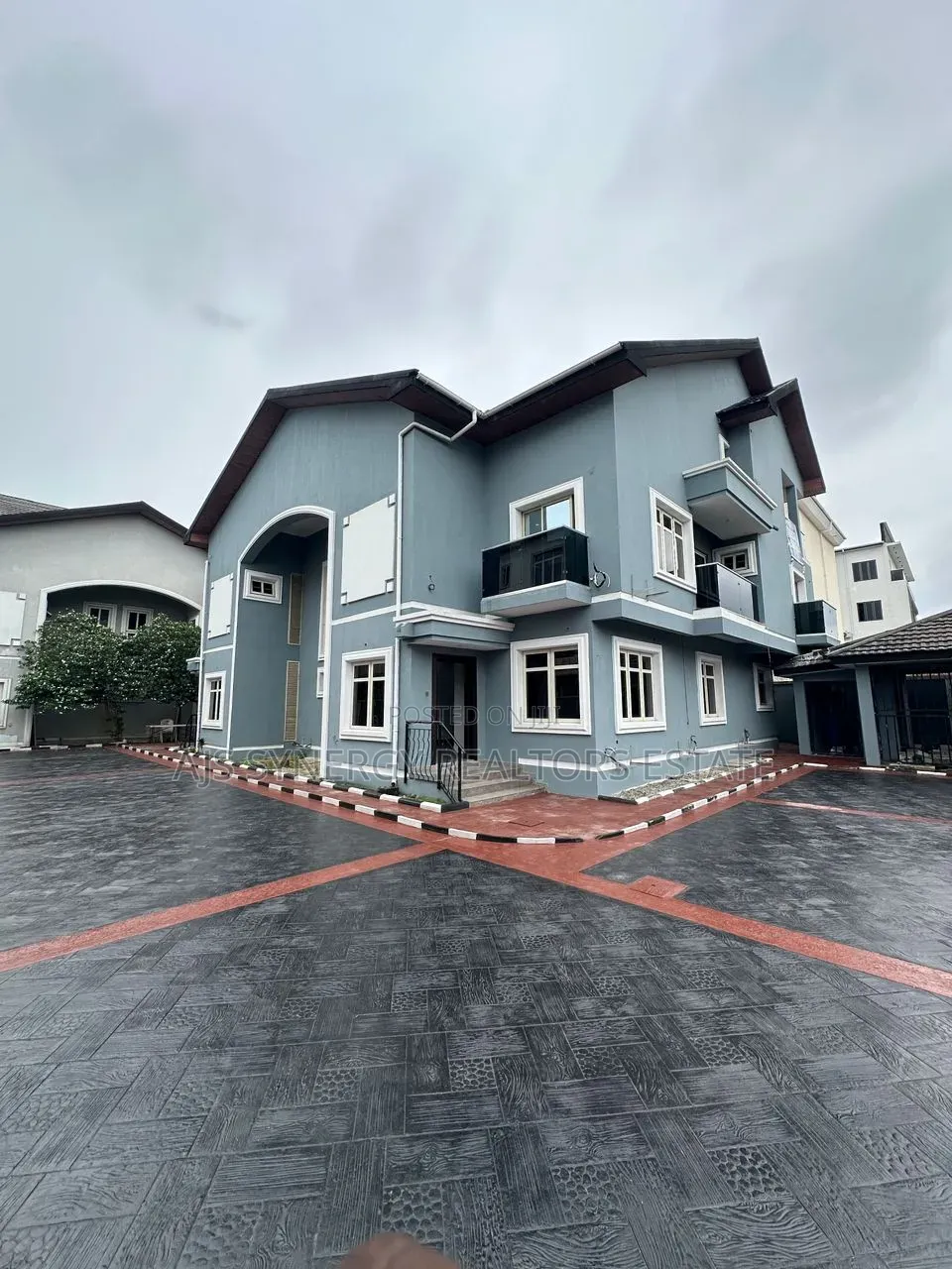 4bdrm Duplex in Victoria Island Extension for sale in Victoria Island Extension