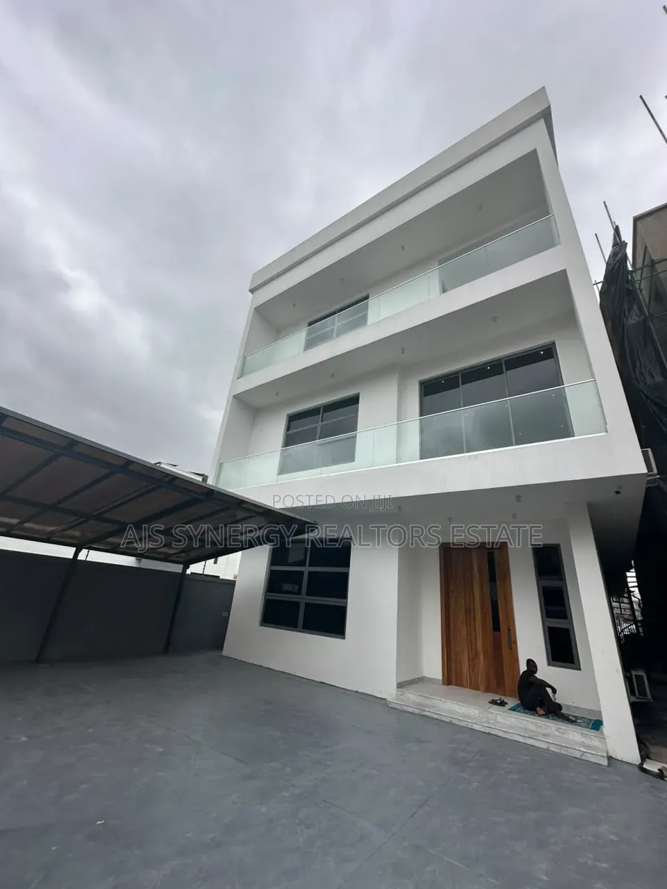 5bdrm Duplex in Awolowo Road for sale in Awolowo Road