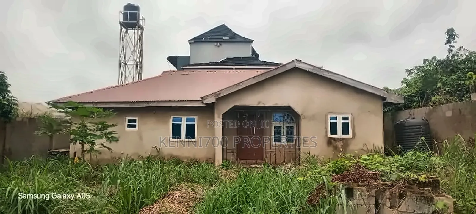 4bdrm Bungalow in Prime Estate In, Obafemi-Owode for sale in Obafemi-Owode