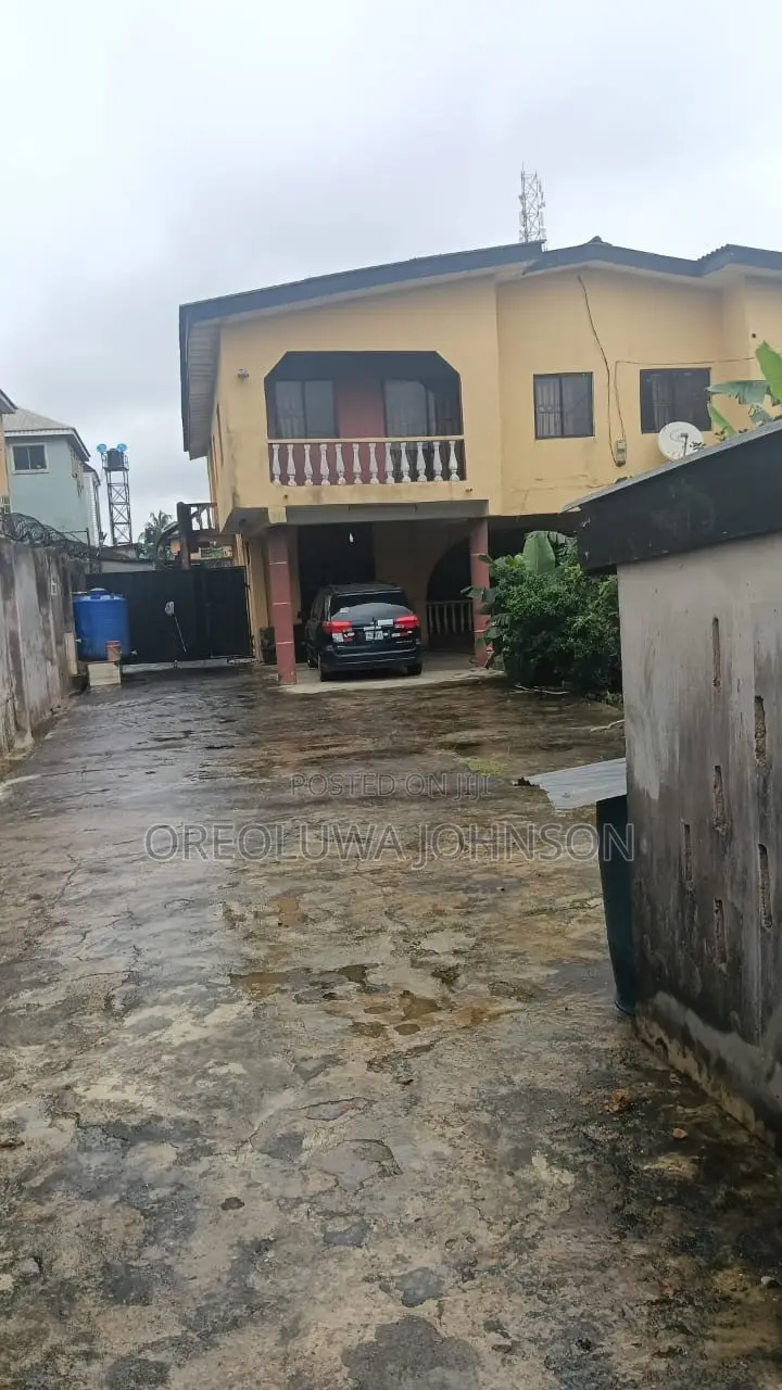 8bdrm Duplex in College for sale in College