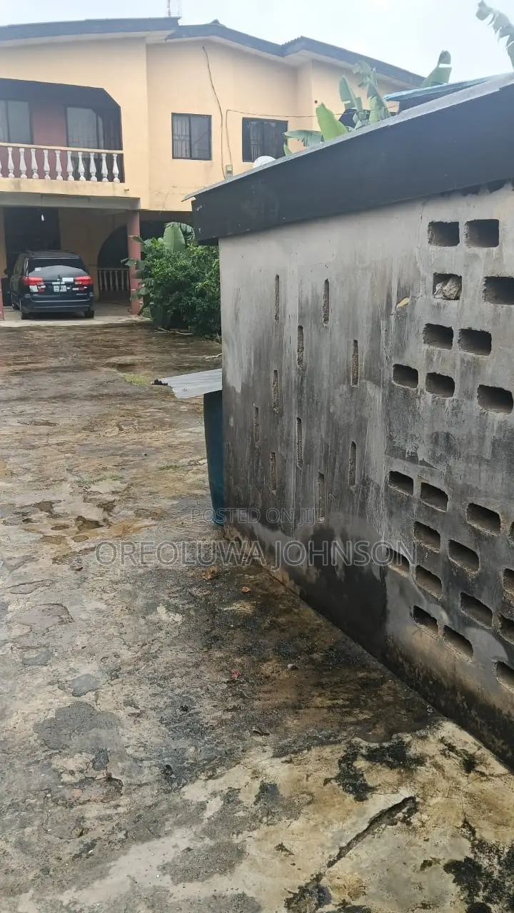 8bdrm Duplex in College for sale in College