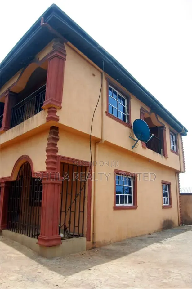 Furnished 16bdrm House in Oko Afo for sale in Oko Afo