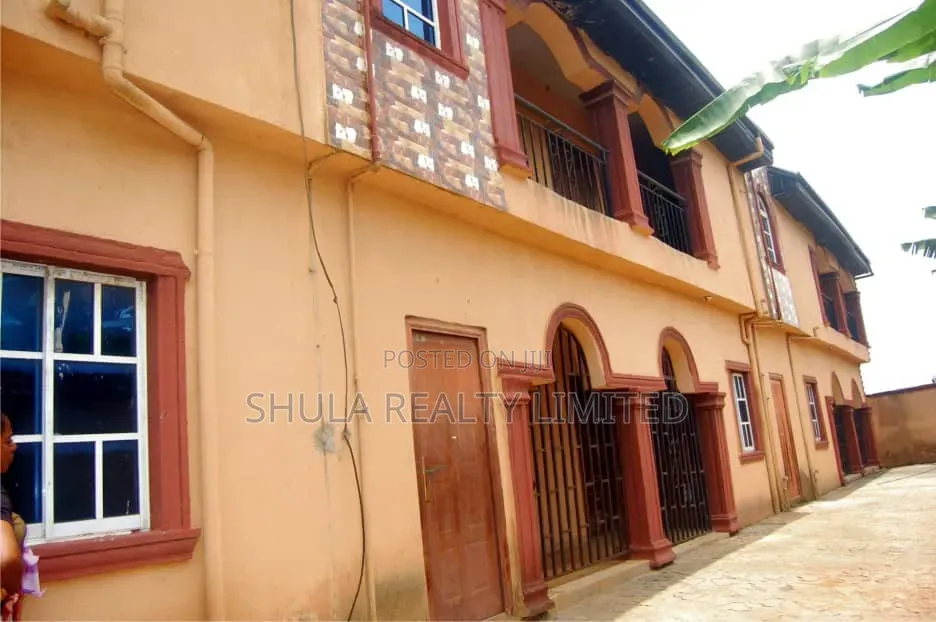 Furnished 16bdrm House in Oko Afo for sale in Oko Afo