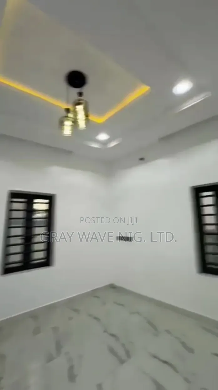 4bdrm Duplex in Sabon Lugbe for sale in Sabon Lugbe