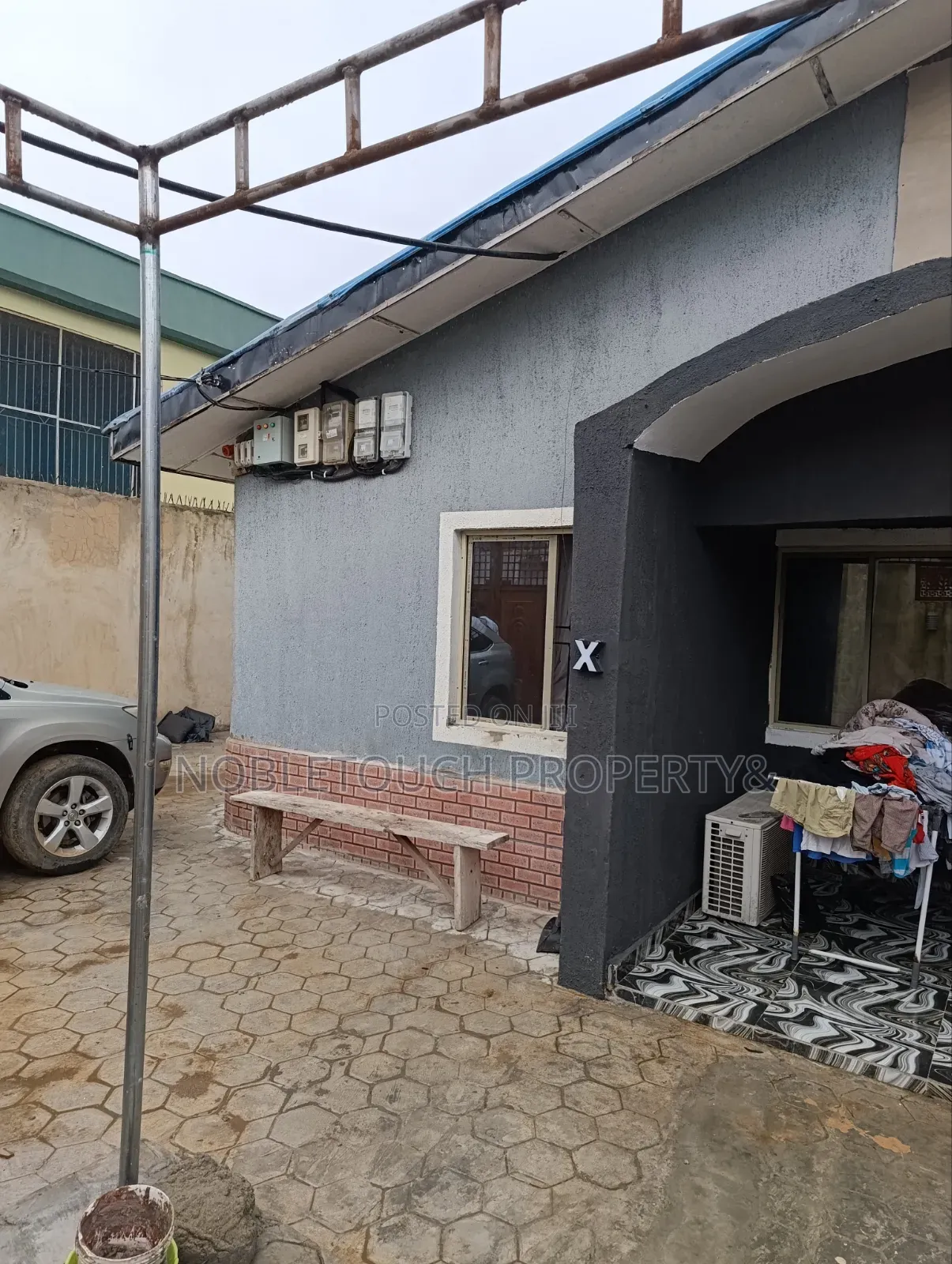 2bdrm Bungalow in Governor Road Ikotun for sale in Governors Road