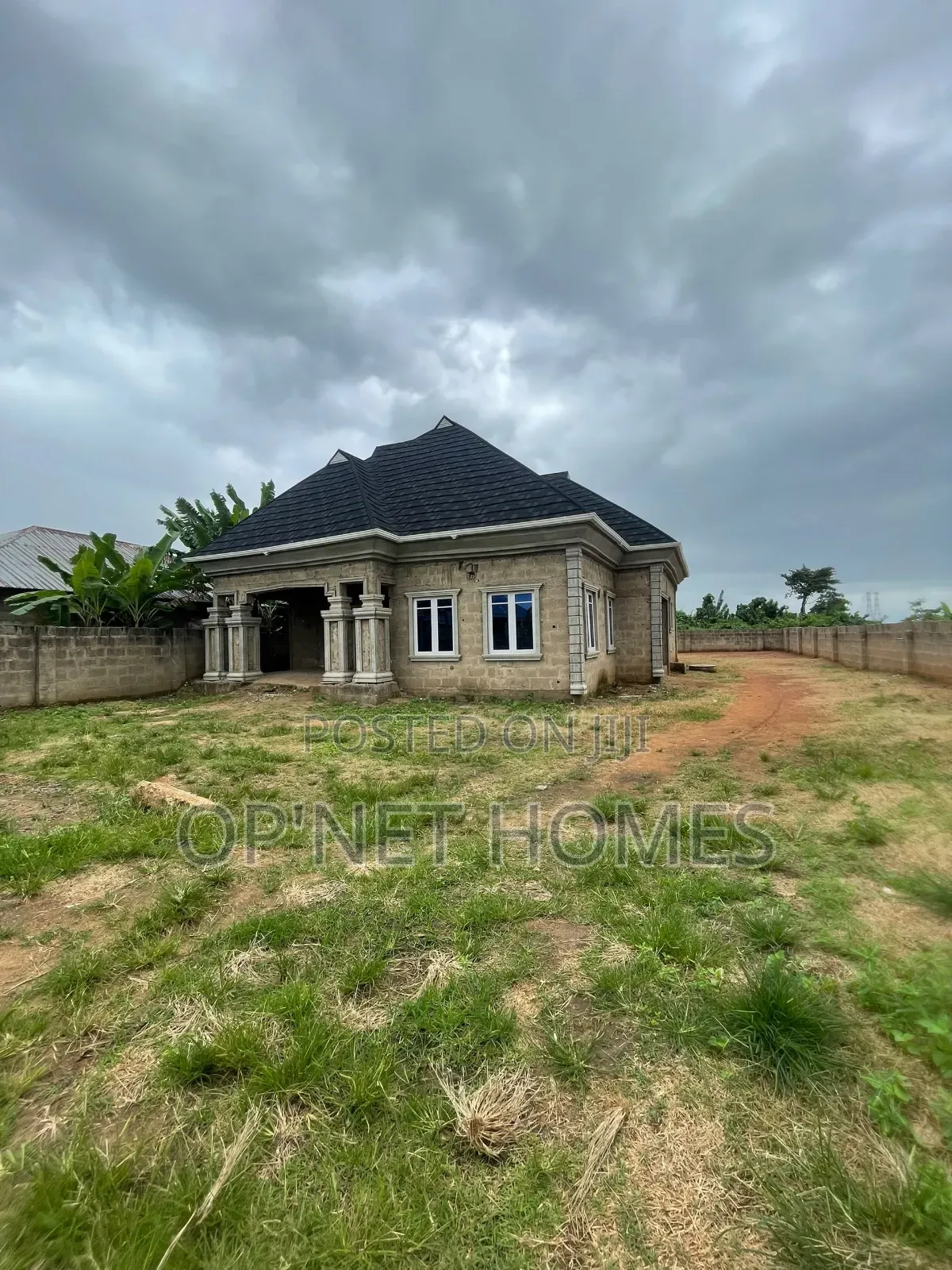 3bdrm Bungalow in Akure for sale in Akure