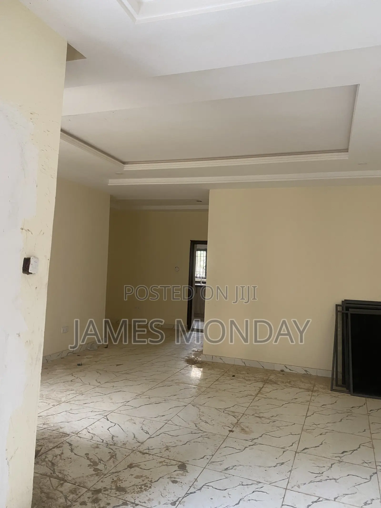 3bdrm Block of Flats in Private Residence, Durumi for rent in Durumi