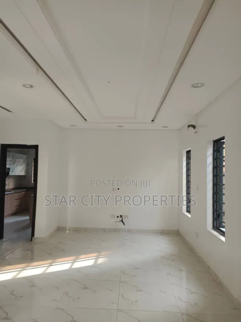 4bdrm Duplex in Maryland, Mende for sale in Mende