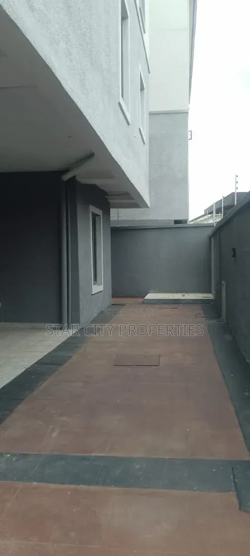 4bdrm Duplex in Maryland Crescent for rent in LSDPC Maryland Estate