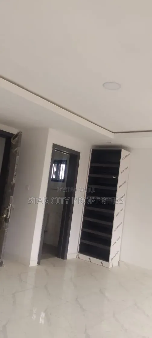 4bdrm Duplex in Maryland Crescent for rent in LSDPC Maryland Estate