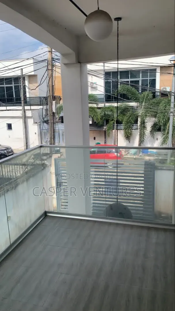 4bdrm Duplex in Osapa for sale in Osapa london