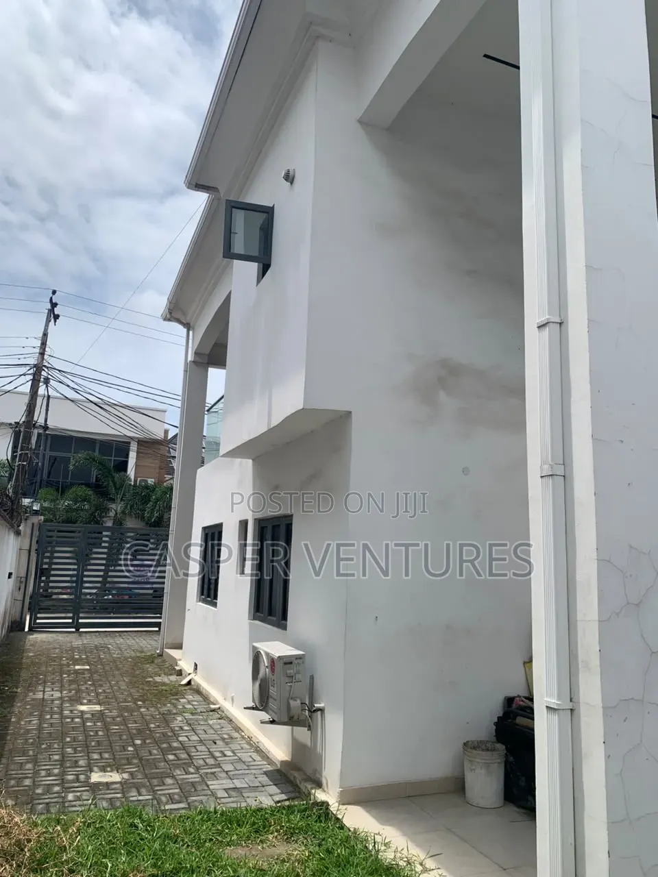 4bdrm Duplex in Osapa for sale in Osapa london