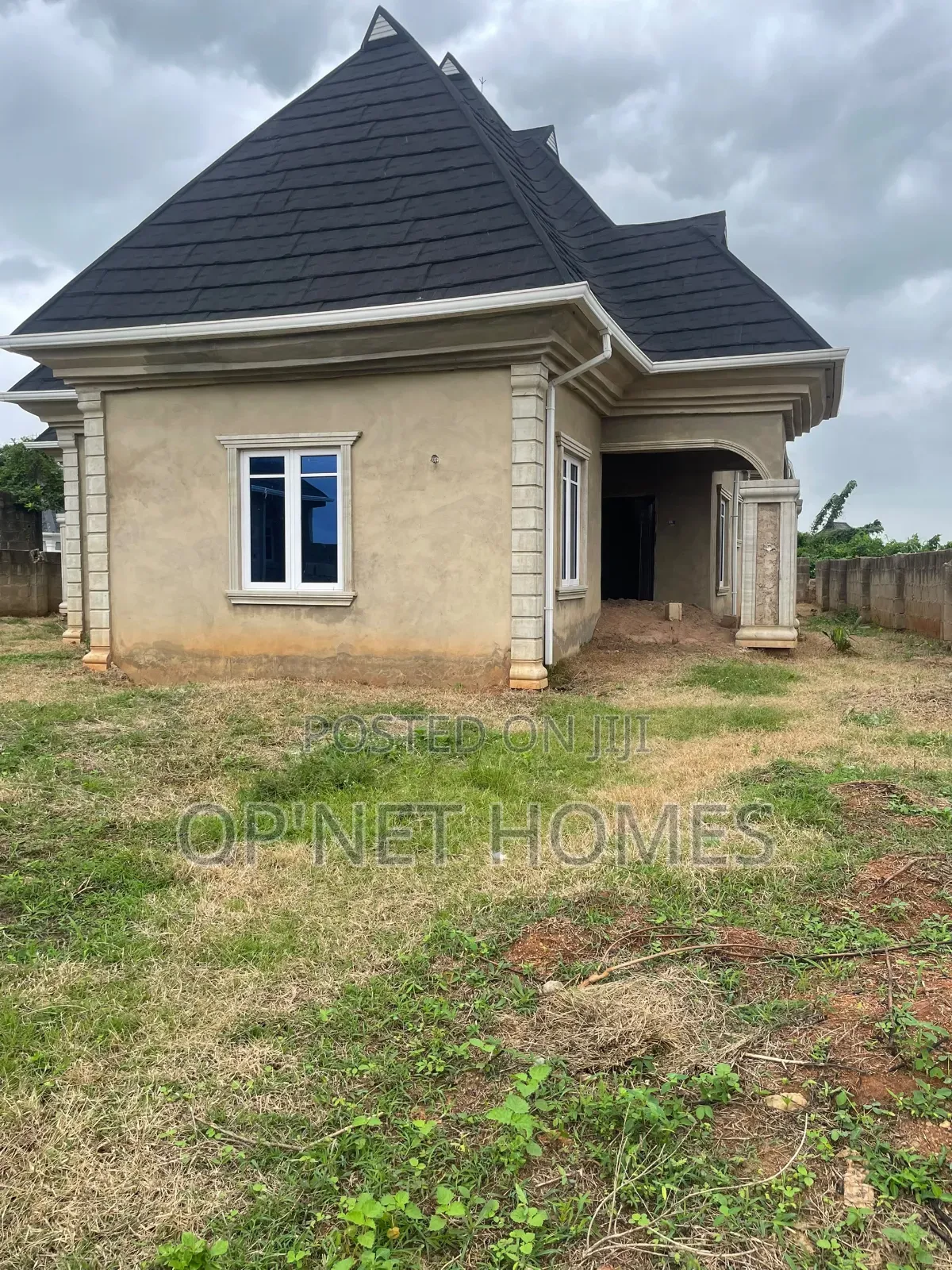 3bdrm Bungalow in Akure for sale in Akure