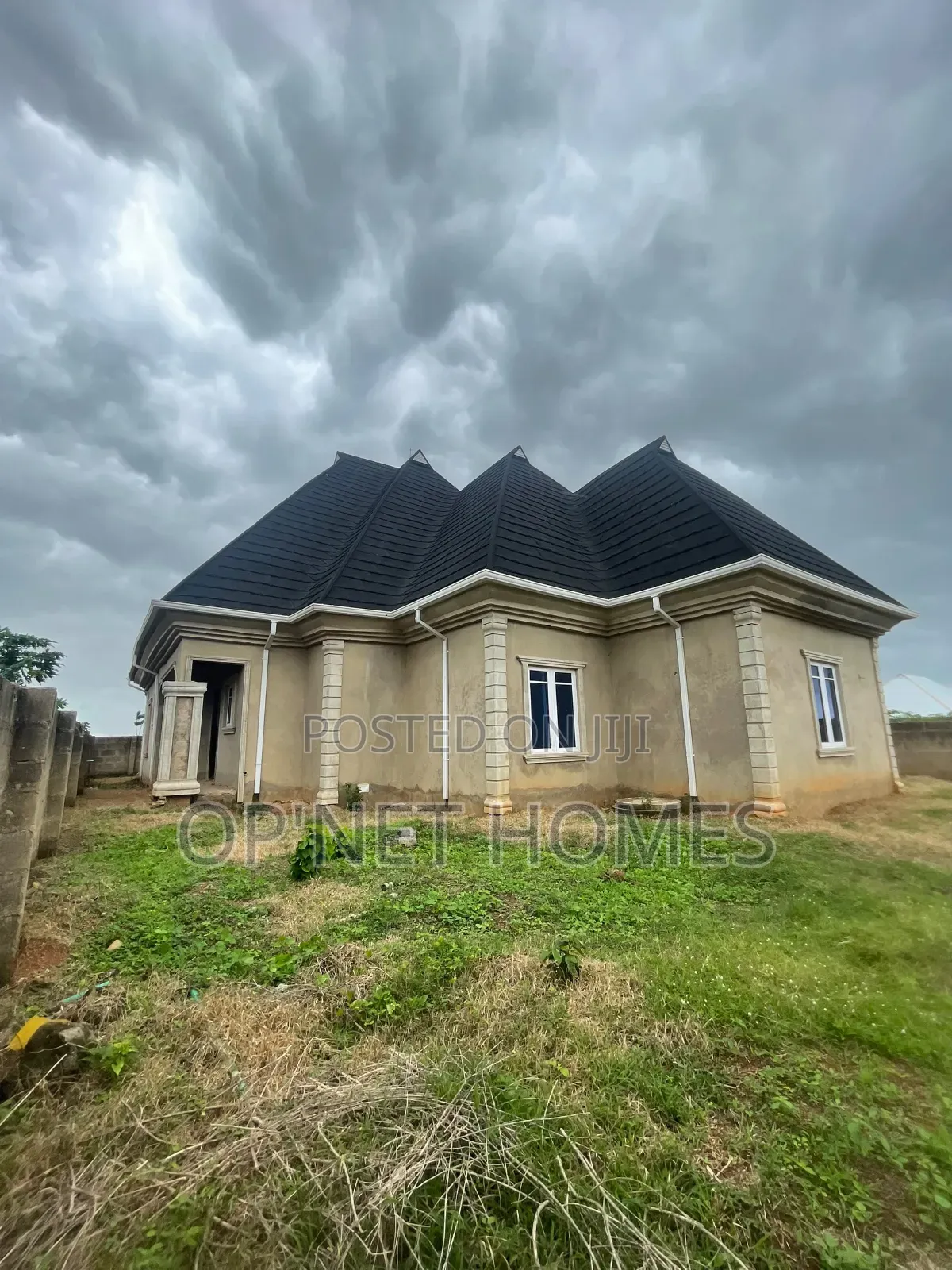 3bdrm Bungalow in Akure for sale in Akure