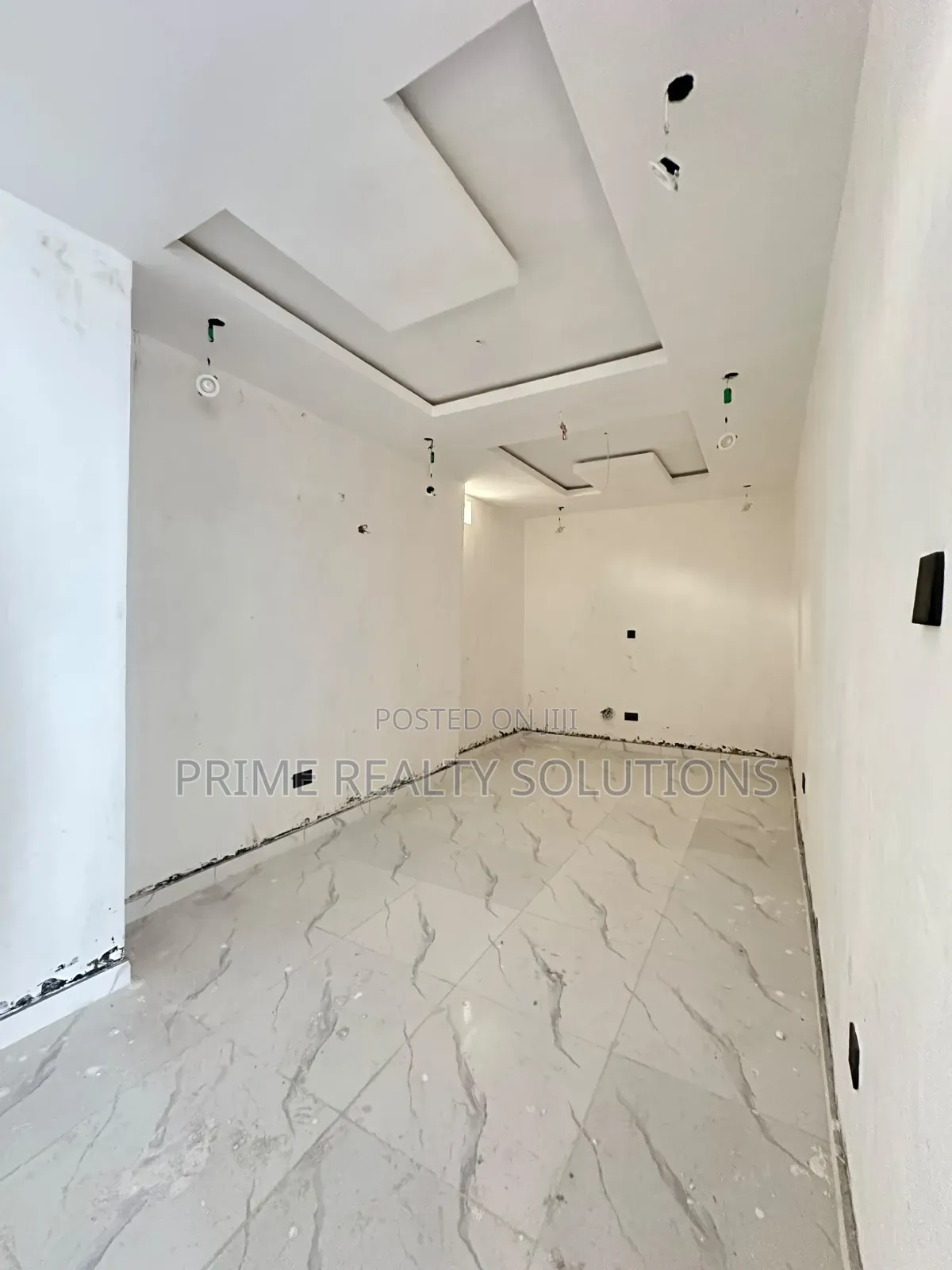 5bdrm Duplex in Lekki Phase 1 for sale in Lekki Phase 1