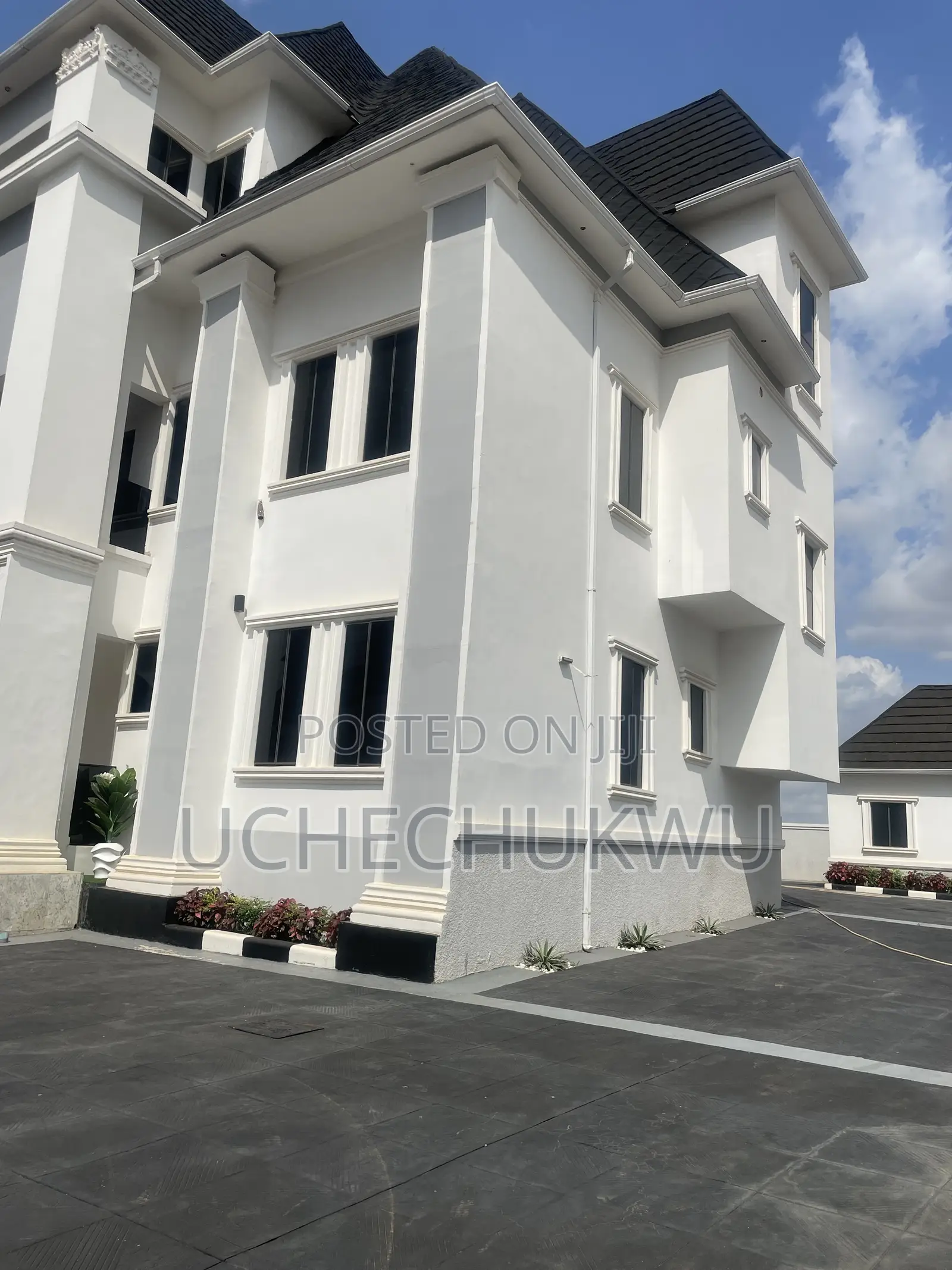 6bdrm Penthouse in Fapline Estate, Dakwo District for sale in Dakwo District
