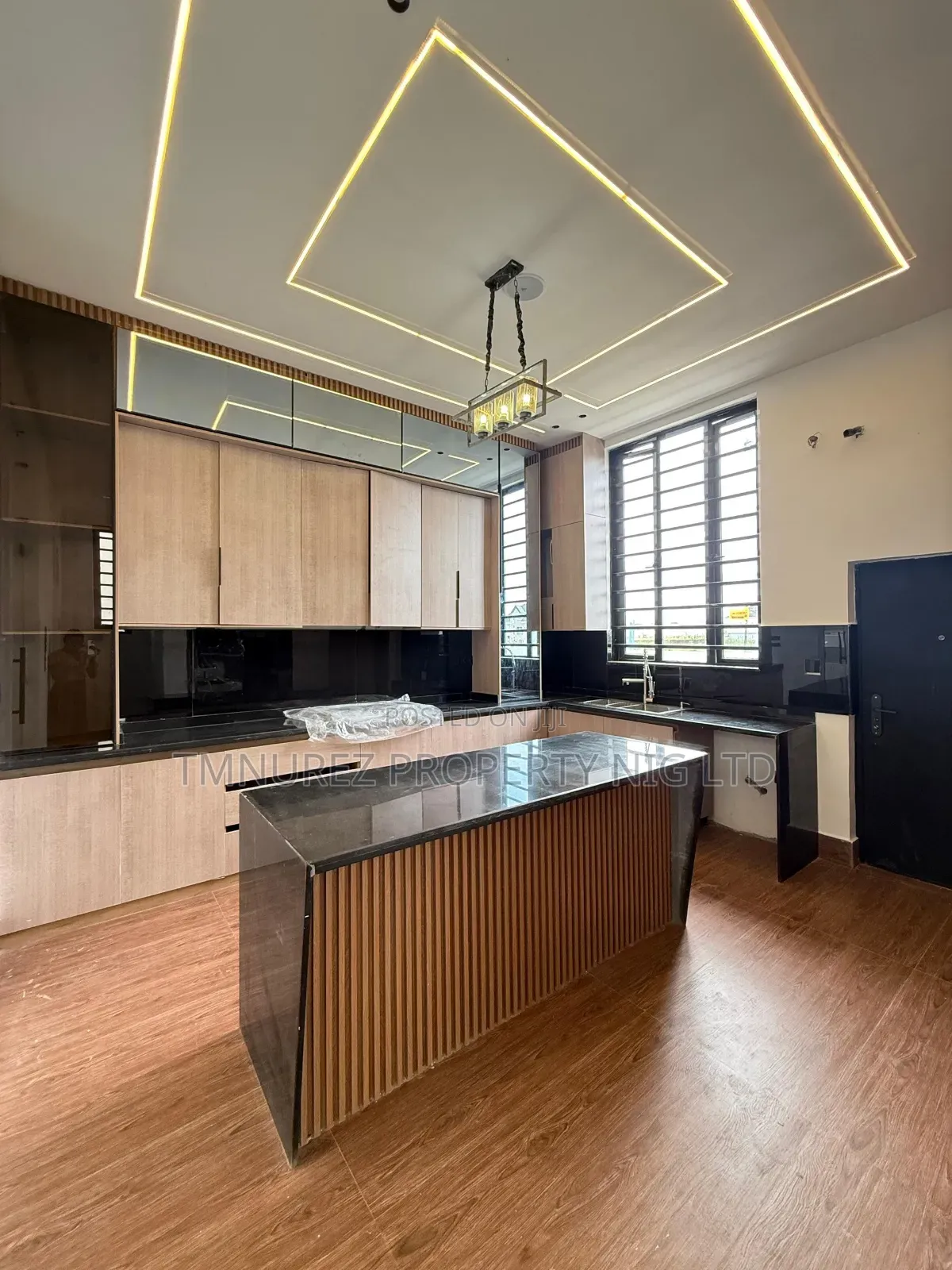 5bdrm Duplex in Sangotedo for sale in Sangotedo