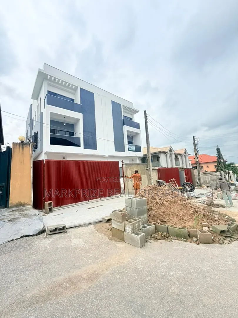 4bdrm Duplex in Magodo Phase 2 for sale in GRA Phase 2 Shangisha
