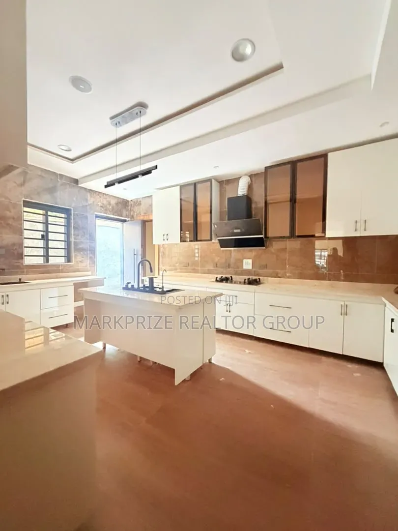 4bdrm Duplex in Magodo Phase 2 for sale in GRA Phase 2 Shangisha