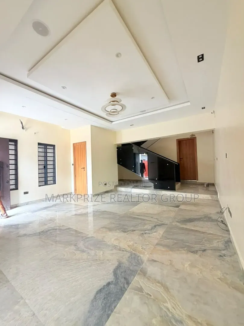 4bdrm Duplex in Magodo Phase 2 for sale in GRA Phase 2 Shangisha