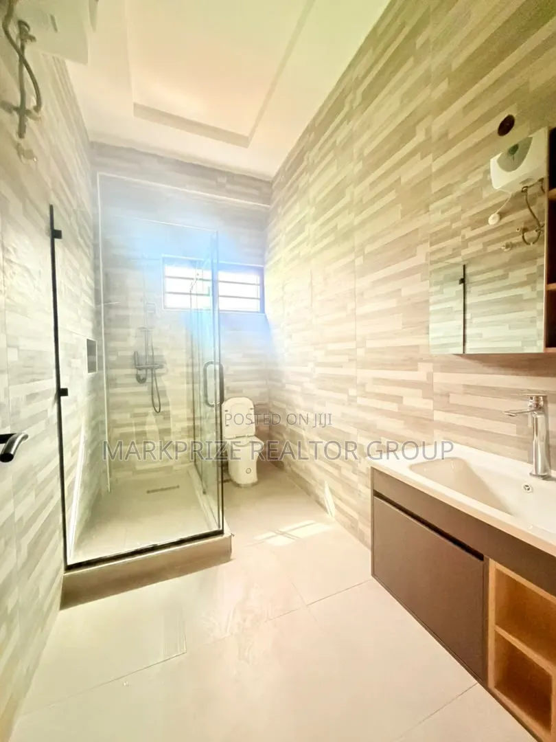 4bdrm Duplex in Magodo Phase 2 for sale in GRA Phase 2 Shangisha