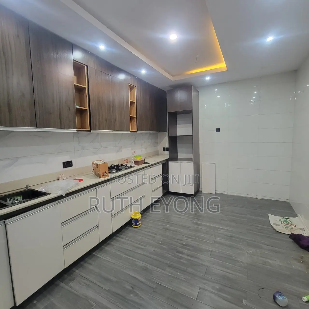 4bdrm Apartment in Spar Road, Ikate for rent in Ikate