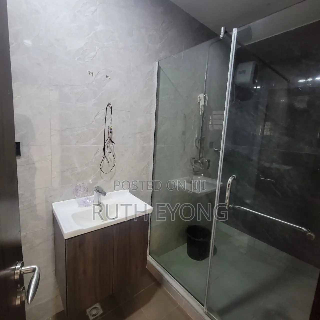 4bdrm Apartment in Spar Road, Ikate for rent in Ikate