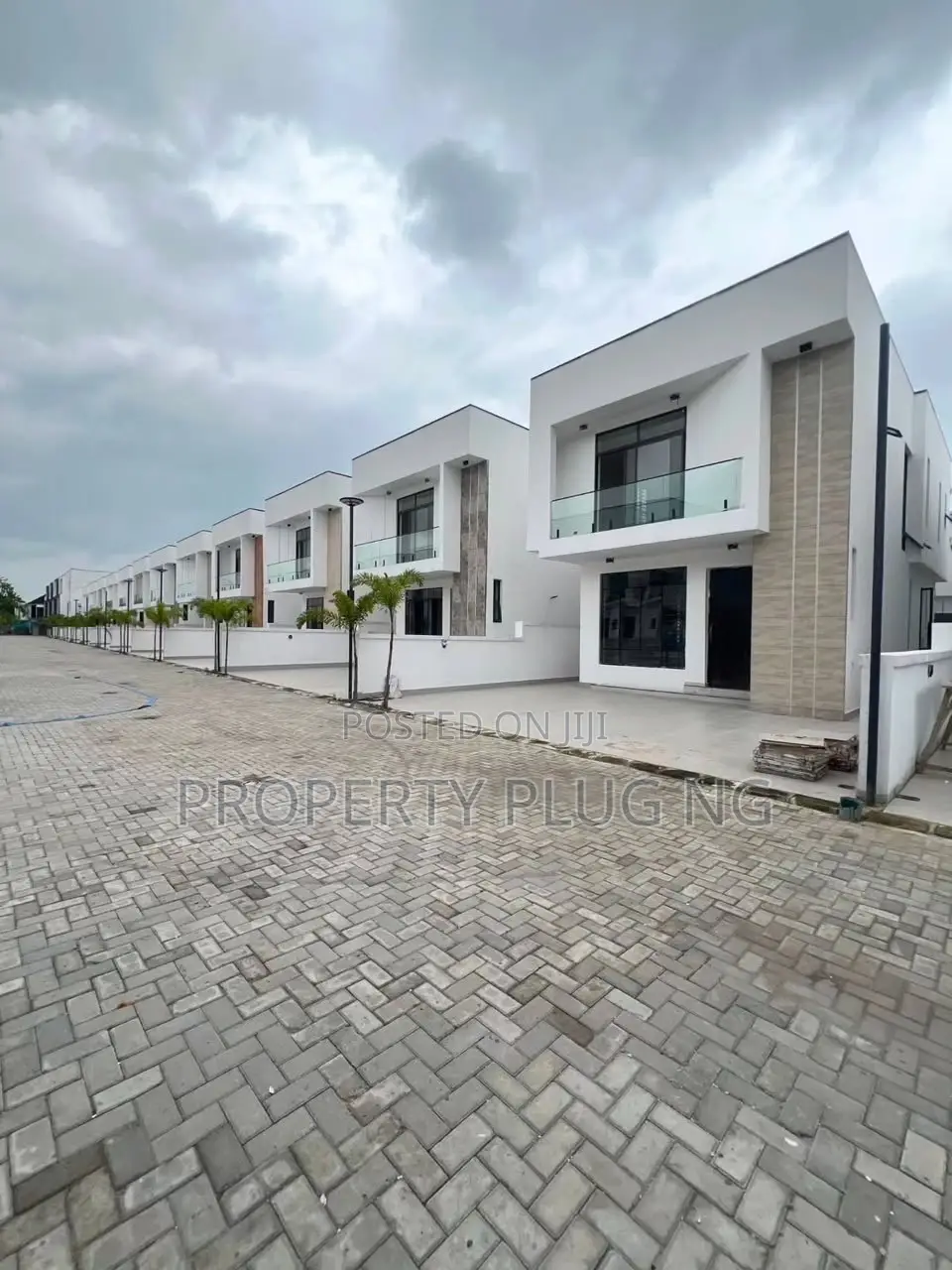 4bdrm Duplex in Orchid, Chevron for sale in Chevron