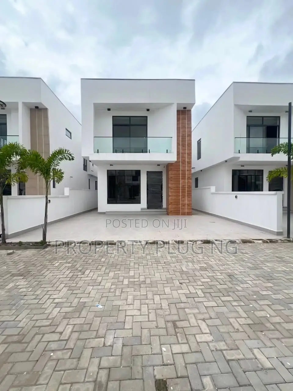 4bdrm Duplex in Orchid, Chevron for sale in Chevron